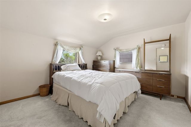 217 Linnview Ave, Carrick, PA 15210