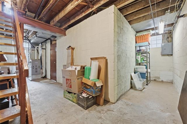 217 Linnview Ave, Carrick, PA 15210