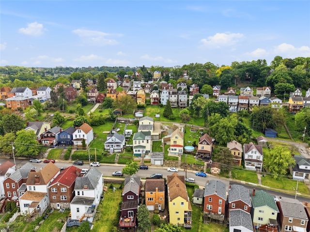 217 Linnview Ave, Carrick, PA 15210