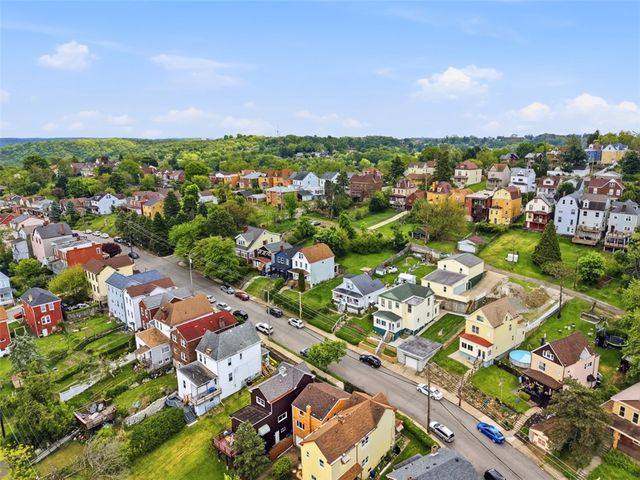 217 Linnview Ave, Carrick, PA 15210