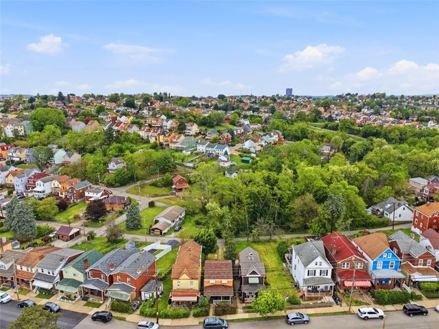 217 Linnview Ave, Carrick, PA 15210