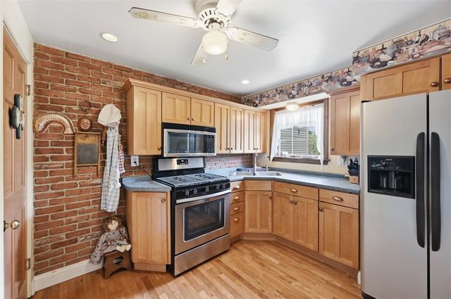 217 Linnview Ave, Carrick, PA 15210