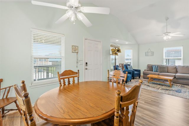 4122 Kent Drive, Galveston, TX 77554