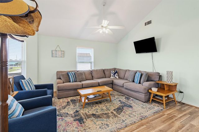 4122 Kent Drive, Galveston, TX 77554