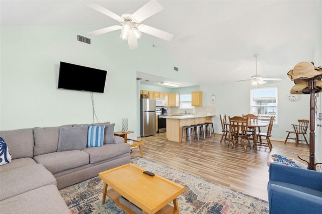 4122 Kent Drive, Galveston, TX 77554