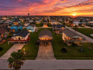 4122 Kent Drive, Galveston, TX 77554