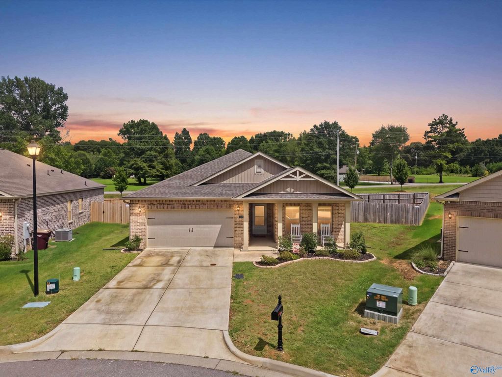 26484 Riparian Drive, Athens, AL 35613