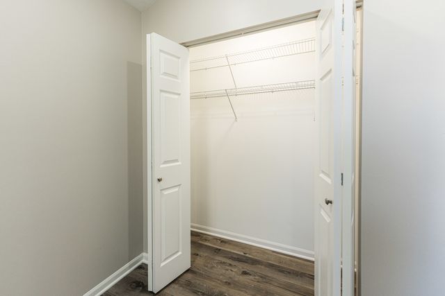 119 N Dole Avenue, Crystal Lake, IL 60014