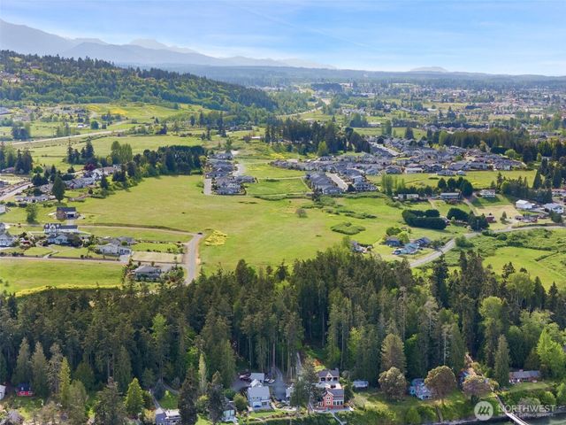 1810 W Sequim Bay Road, Sequim, WA 98382