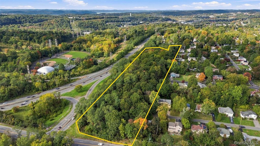 105 Pomander Drive, White Plains, NY 10607 — photo 2