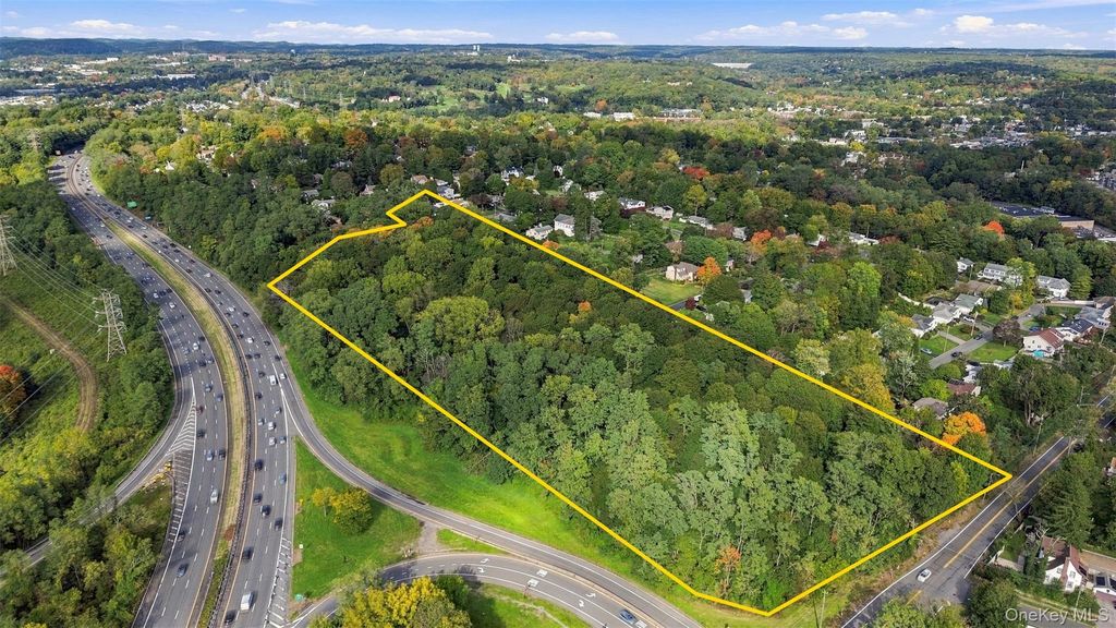 105 Pomander Drive, White Plains, NY 10607 — photo 4