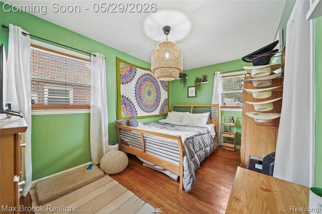 9301 Dixie, Redford, MI 48239