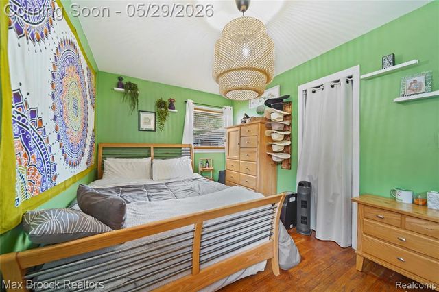 9301 Dixie, Redford, MI 48239
