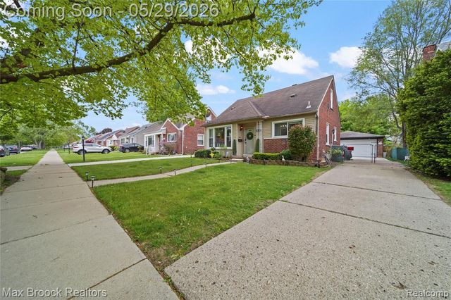 9301 Dixie, Redford, MI 48239