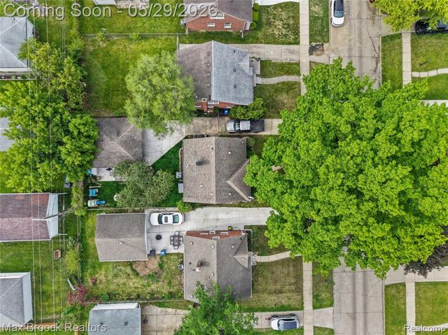 9301 Dixie, Redford, MI 48239