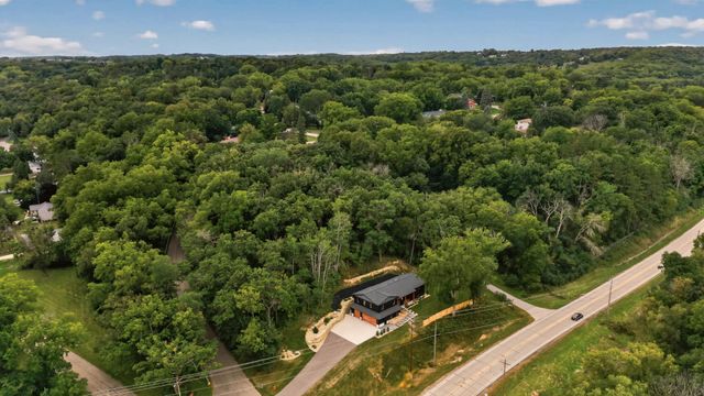 1810 Mayowood Road SW, Rochester, MN 55902