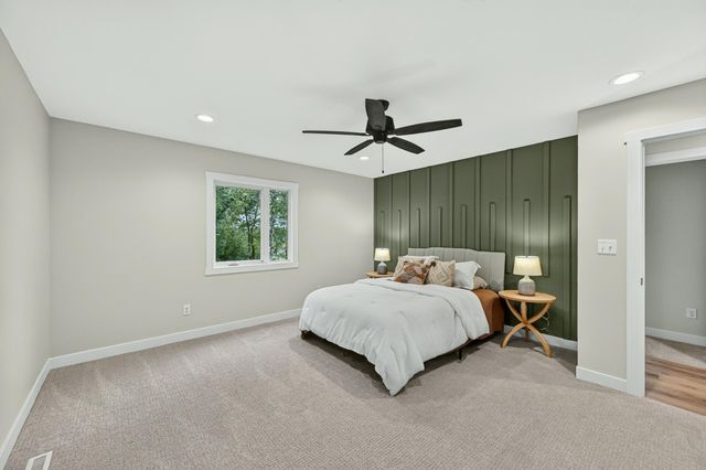 1810 Mayowood Road SW, Rochester, MN 55902