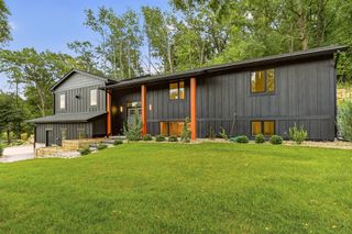 1810 Mayowood Road SW, Rochester, MN 55902