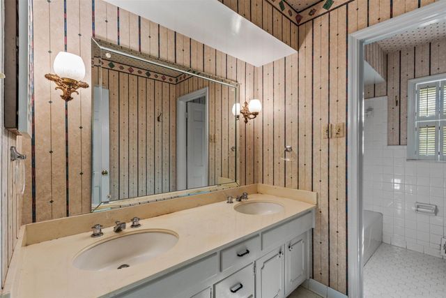 5467 COLLINGWOOD CV, Memphis, TN 38120