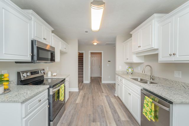 137 Swallow Lake Drive, North Augusta, SC 29841