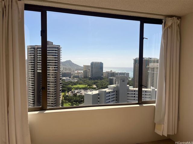 411 Hobron Lane 3407, Honolulu, HI 96815