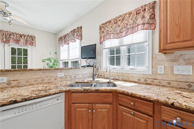 3800 Haylors Beach Way, Glen Allen, VA 23060