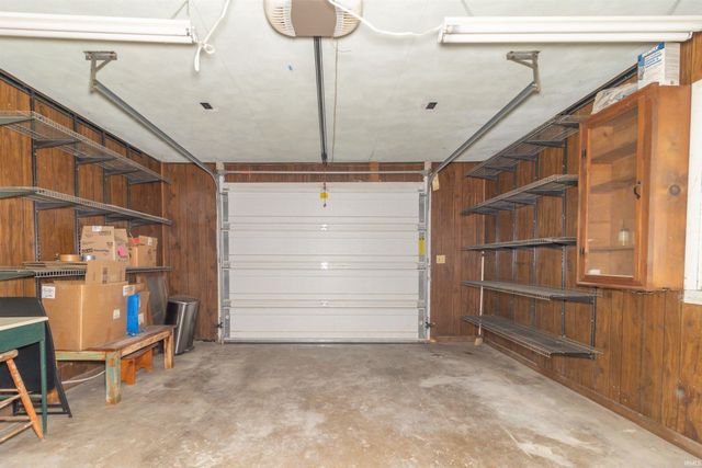 2208 E Siretta Lane, Muncie, IN 47303