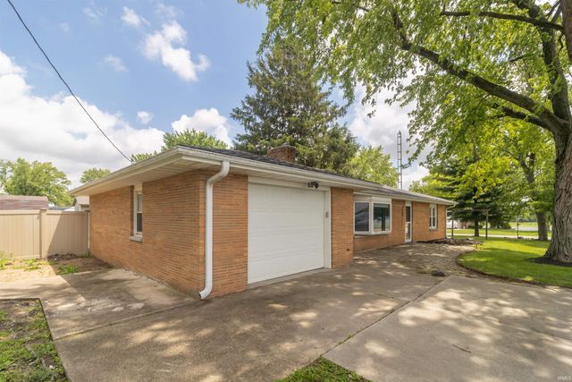 2208 E Siretta Lane, Muncie, IN 47303