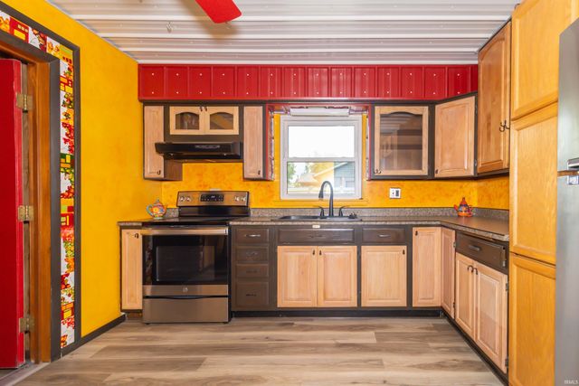 2208 E Siretta Lane, Muncie, IN 47303