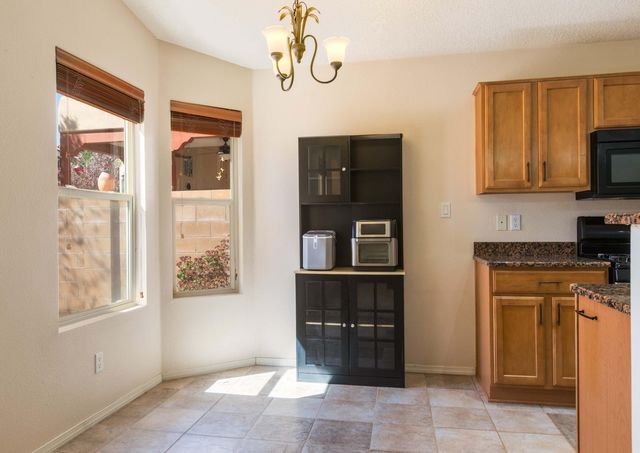 7608 Brianne Avenue NW, Albuquerque, NM 87114