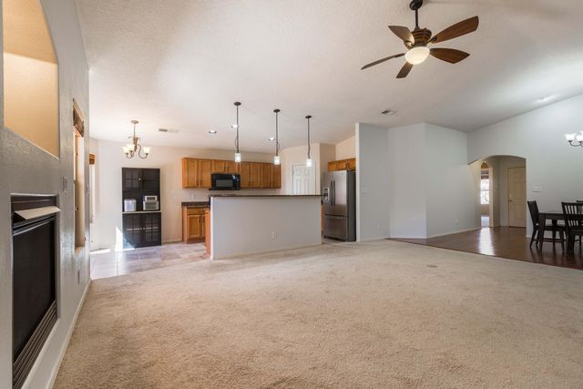 7608 Brianne Avenue NW, Albuquerque, NM 87114