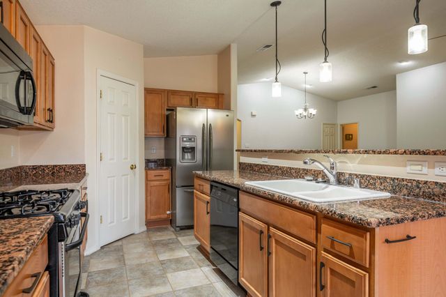 7608 Brianne Avenue NW, Albuquerque, NM 87114