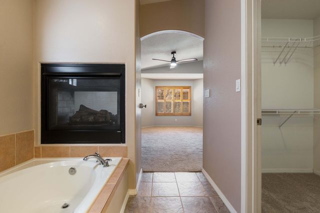 7608 Brianne Avenue NW, Albuquerque, NM 87114