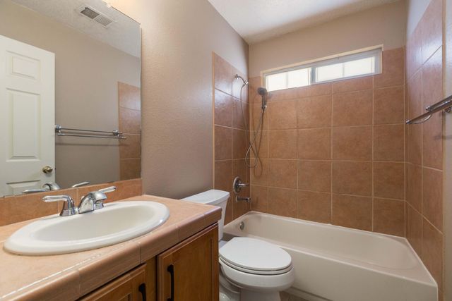 7608 Brianne Avenue NW, Albuquerque, NM 87114