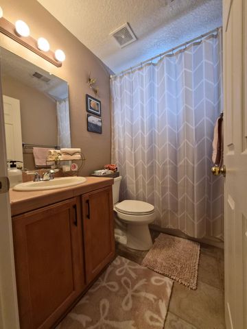 7608 Brianne Avenue NW, Albuquerque, NM 87114