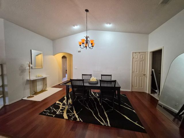 7608 Brianne Avenue NW, Albuquerque, NM 87114