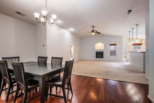 7608 Brianne Avenue NW, Albuquerque, NM 87114