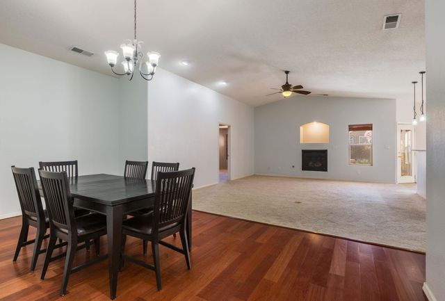 7608 Brianne Avenue NW, Albuquerque, NM 87114