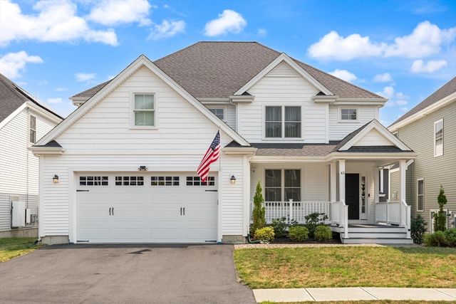 45 Douglas St, Weymouth, MA 02190