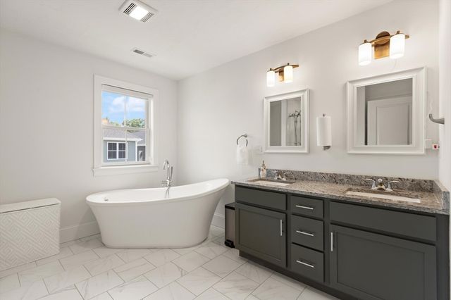 45 Douglas St, Weymouth, MA 02190