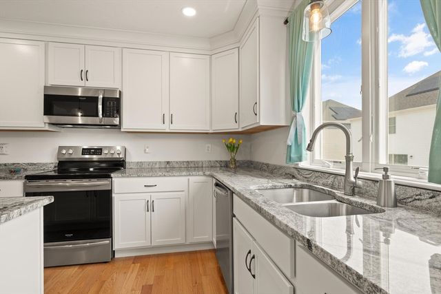 45 Douglas St, Weymouth, MA 02190