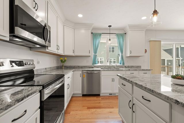 45 Douglas St, Weymouth, MA 02190