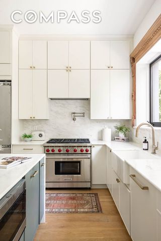 521 Monroe Street, New York City, NY 11221