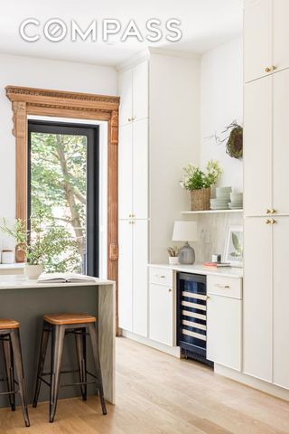 521 Monroe Street, New York City, NY 11221