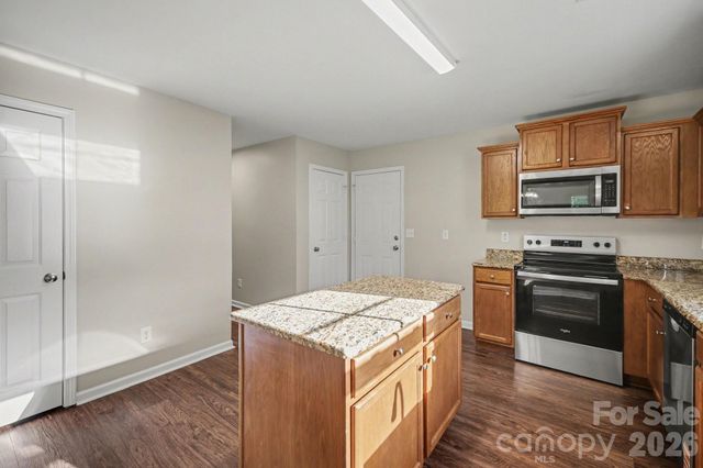 2021 Sonoma Valley Drive, Charlotte, NC 28214