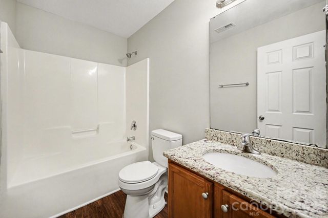 2021 Sonoma Valley Drive, Charlotte, NC 28214
