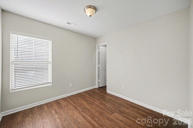 2021 Sonoma Valley Drive, Charlotte, NC 28214