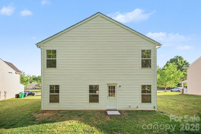 2021 Sonoma Valley Drive, Charlotte, NC 28214