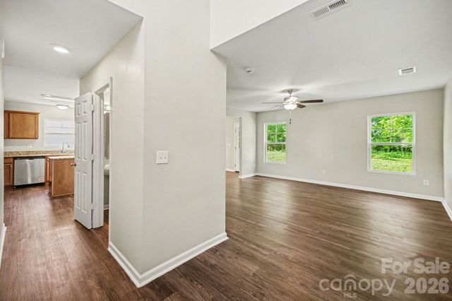 2021 Sonoma Valley Drive, Charlotte, NC 28214