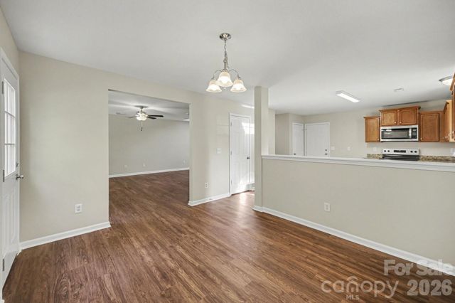 2021 Sonoma Valley Drive, Charlotte, NC 28214